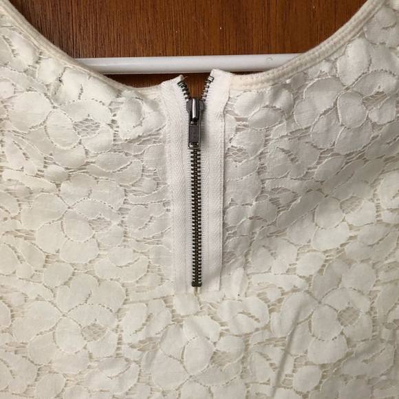 White Lace Top - Off or on shoulder! Size XS/S - Picture 6 of 8